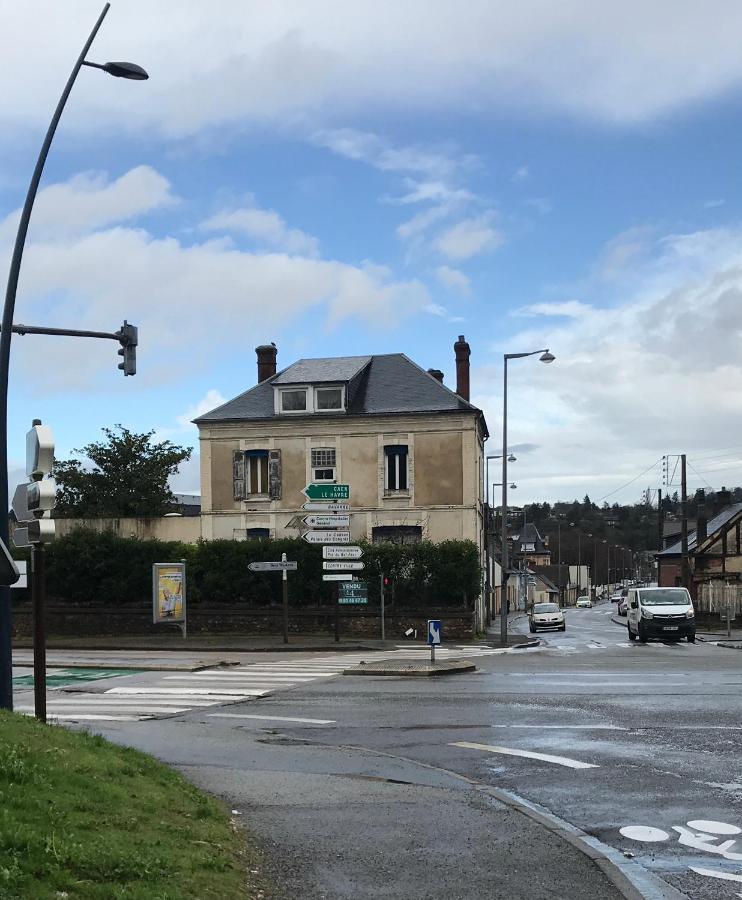 T2 Home Sweet Home Gare Wifi Parking Évreux Eksteriør bilde